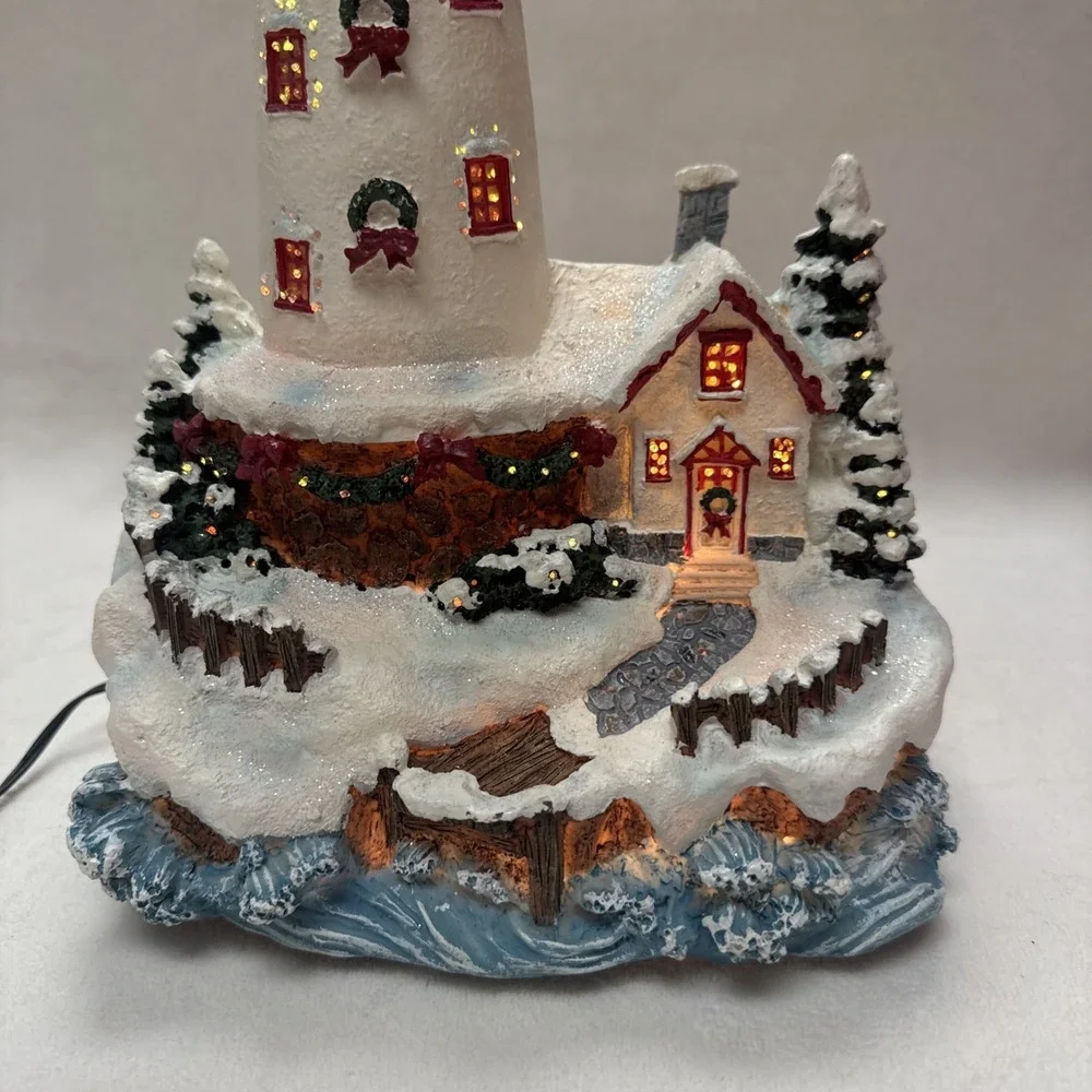Holiday Lighthouse 14